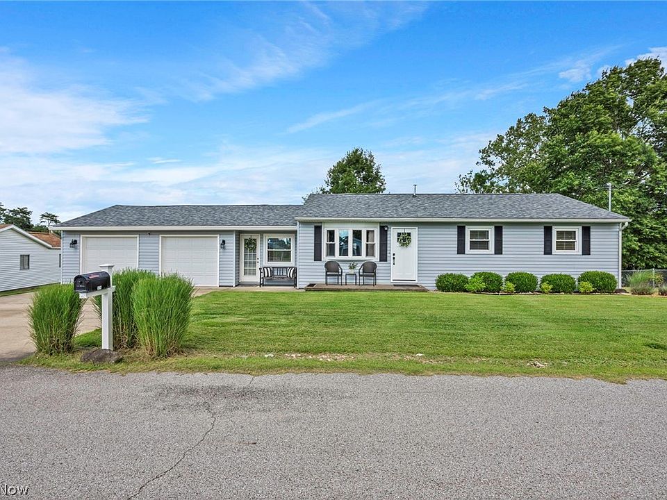 1st image of 374 Meadow Ln