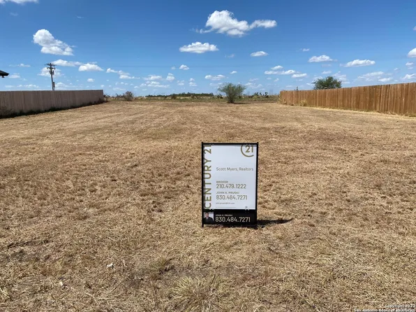 745 Highland St LOT 3, Poth, TX 78147