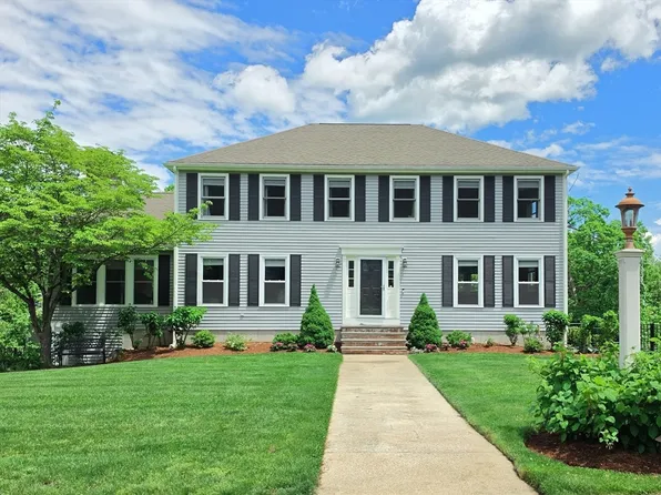 8 Blue Jay Ln, Ashland, MA 01721