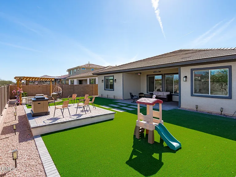 10812 E Tesla Ave — Photo 14