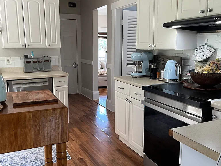 14 Sylvia St #1 — Photo 1