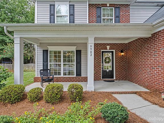 4th image of 9902 Barrands Ln