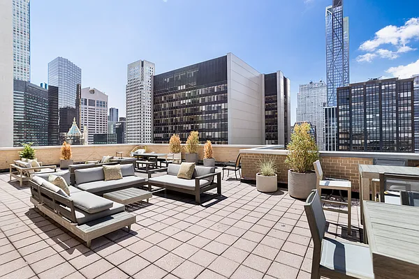 Rented by Oxford Property Group | media 31