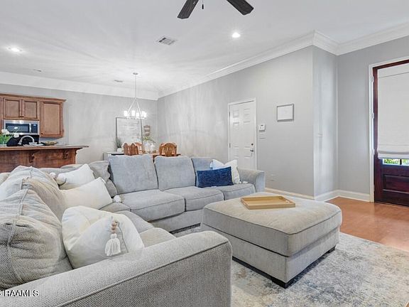 4th image of 118 Oakbend Dr