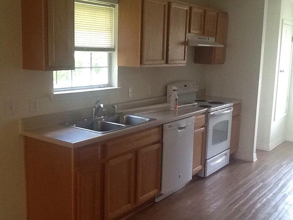 2nd image of 15105 Janus Rd #A