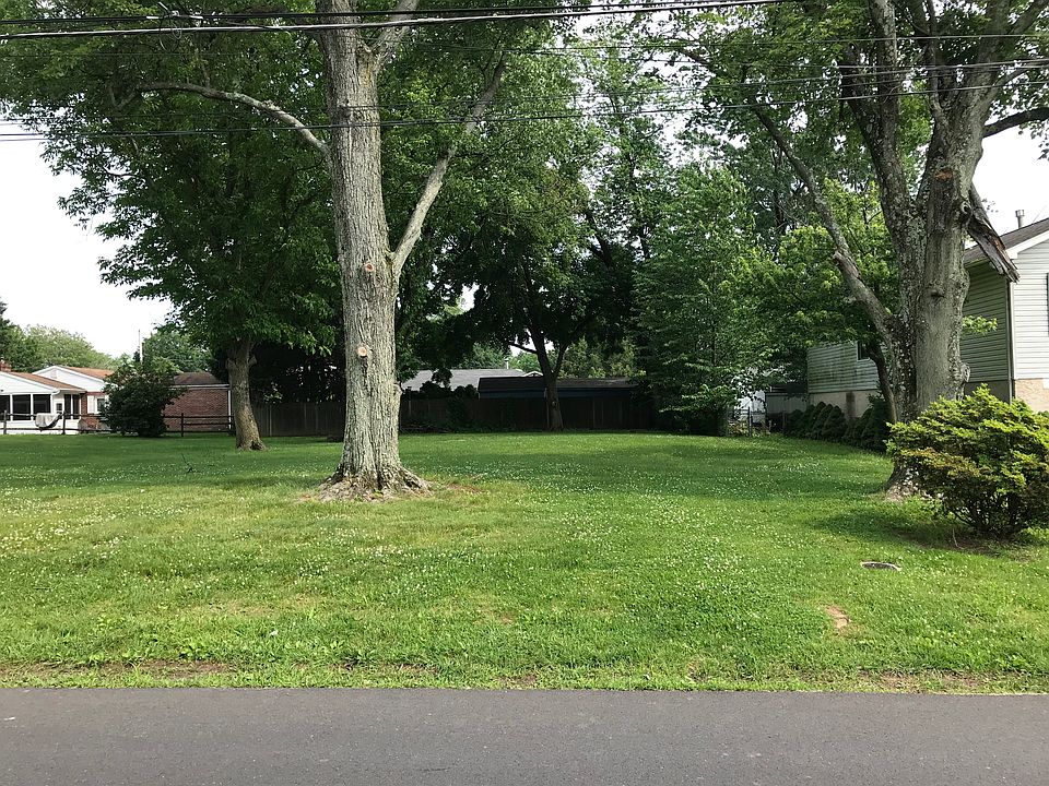 2nd image of 2835 Pearl Ave