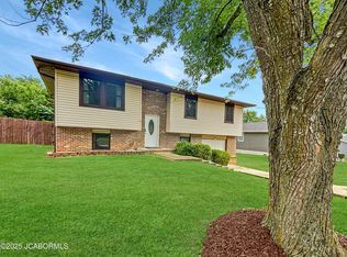 1305 Mernie Dr, Jefferson City, MO 65109