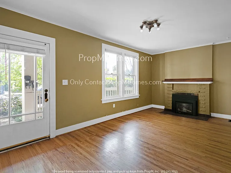 Charming Two Bedroom, One Bath in Mt Tabor! — Photo 4