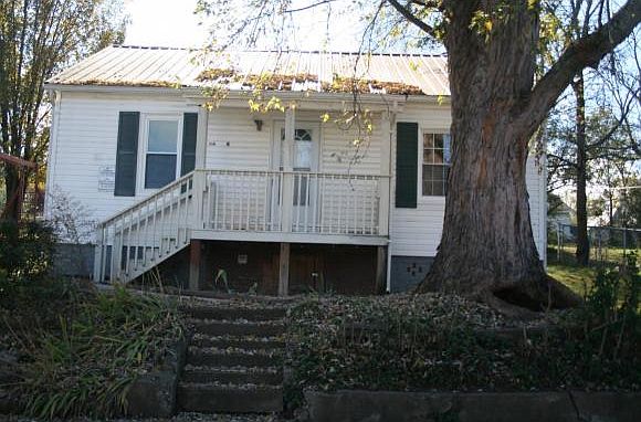 1st image of 421 Wilson Ave