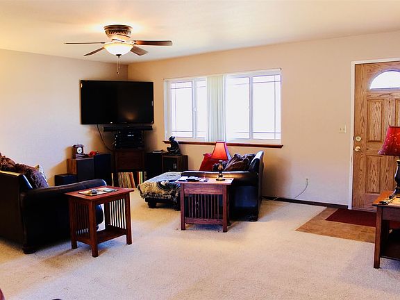 2nd image of 818 South St