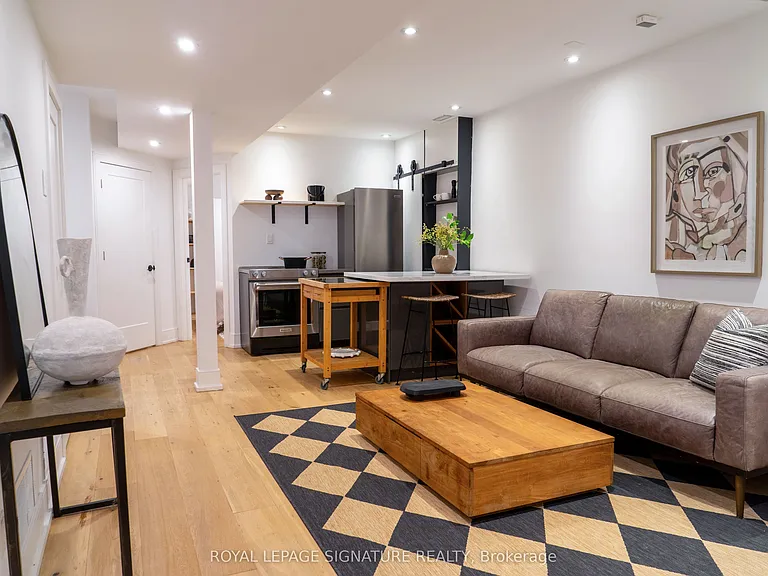 10 Wilfrid Ave #LOWER — Photo 7