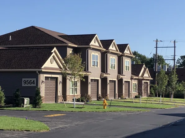 9562 Main St #A, Clarence, NY 14031