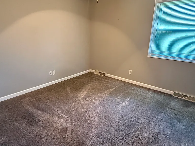 827 Cypress Dr — Photo 7