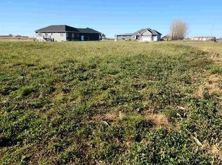 4813 Wild Flower Ln, Cedar Falls, IA 50613