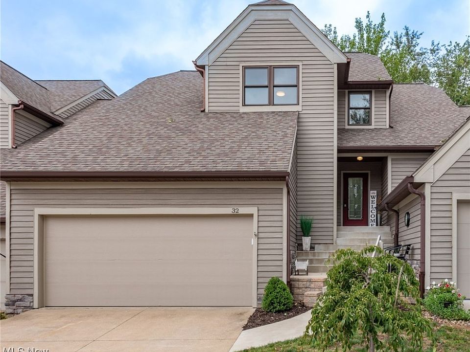 1st image of 32 Forest Cove Dr
