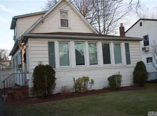 703 Baldwin Ave, Baldwin, NY 11510