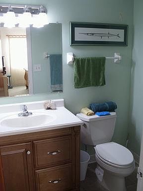 4th image of 118 S Halifax Ave APT 304