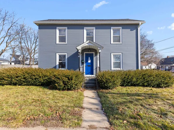 307 S McKendrie Ave, Mount Morris, IL 61054