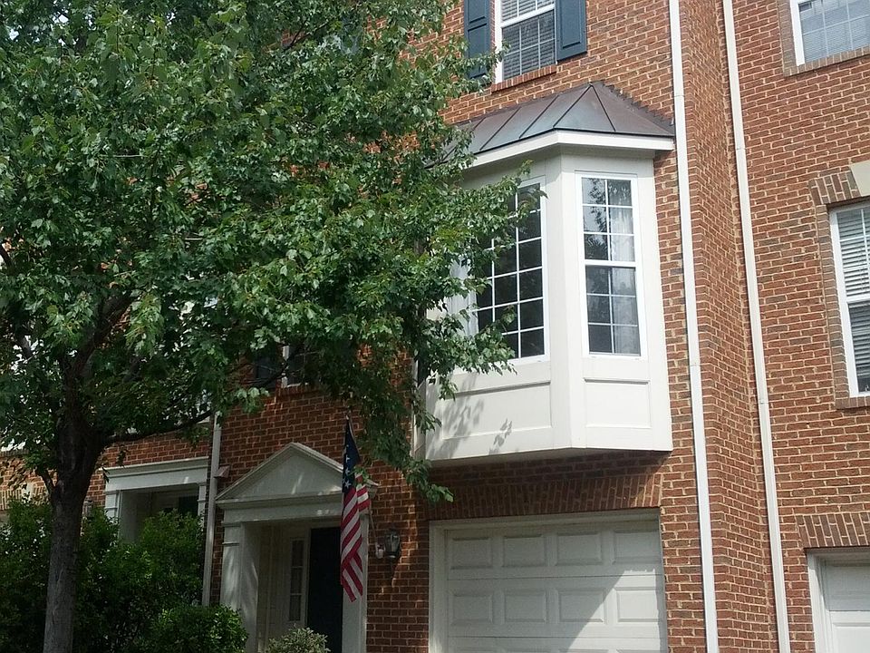 1st image of 406 Ashford La