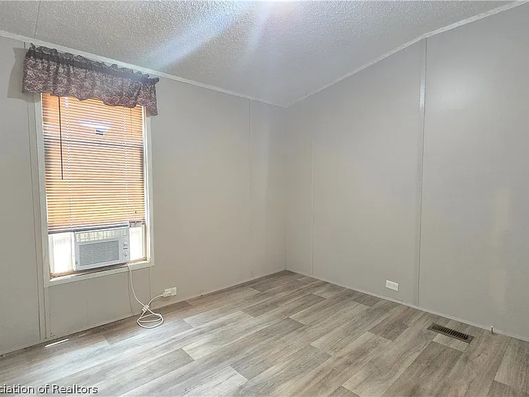 44 Crawford Dr #25 — Photo 12