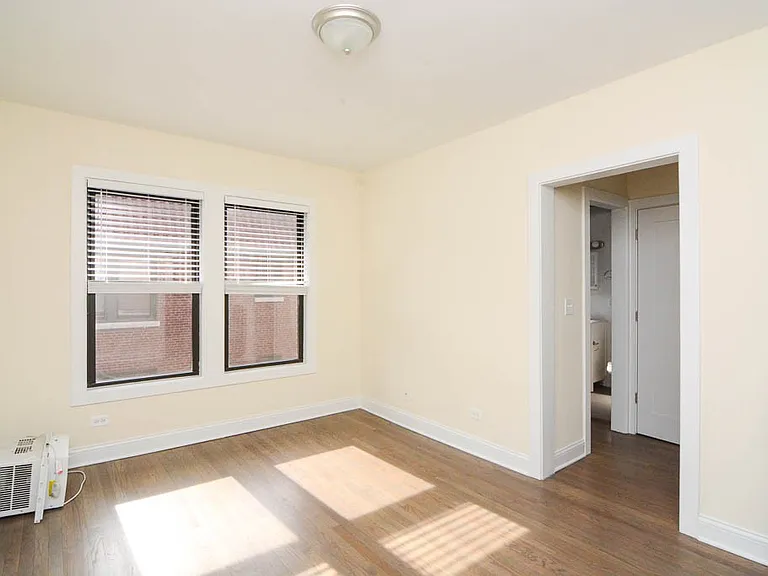 2643 N Spaulding Ave #W4 — Photo 8