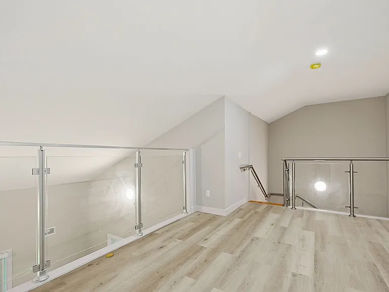 Taj Estates of Franklin II — Photo 169