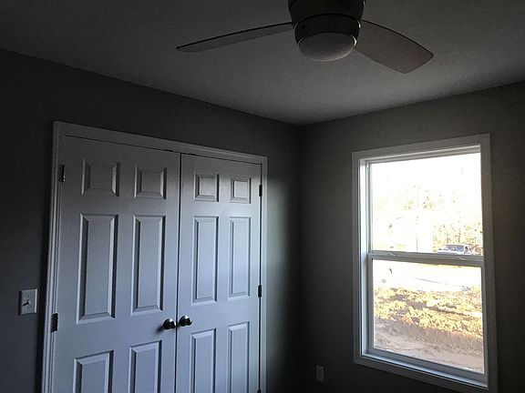 5th image of 315 Oakwood Dr