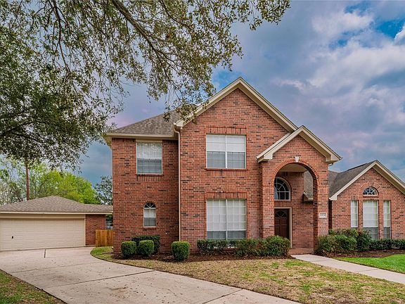 4th image of 20834 Rivershire Ln