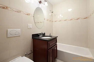 Rented by aptsandlofts.com