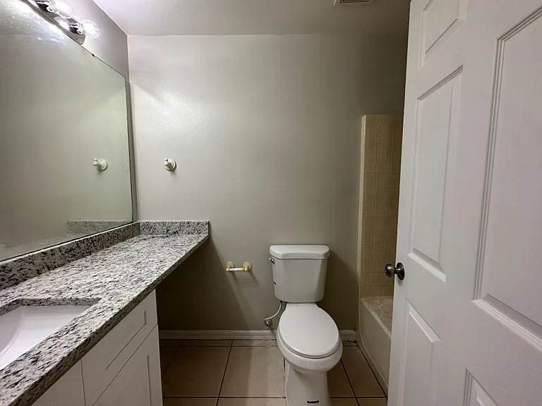 1123 Doncaster Ct — Photo 20