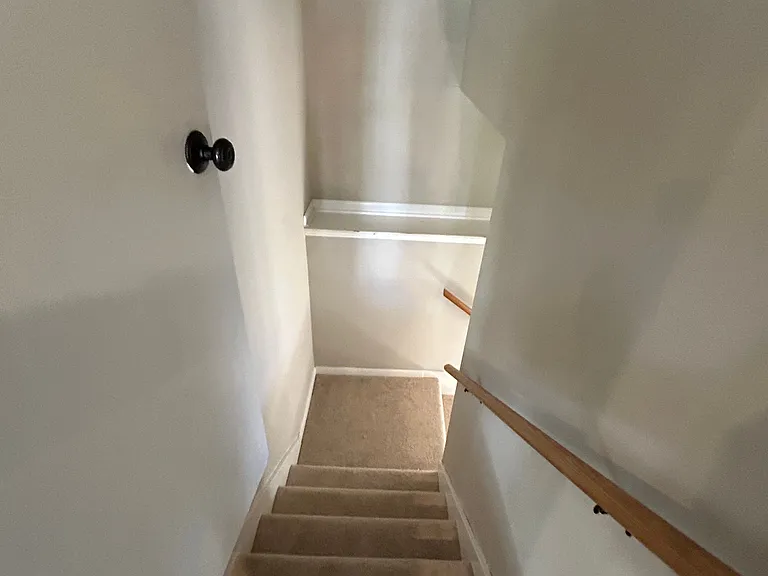 1300 Fieldcrest — Photo 11
