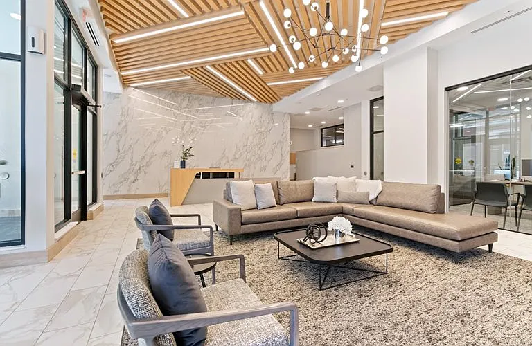 240 Park Avenue — Photo 29