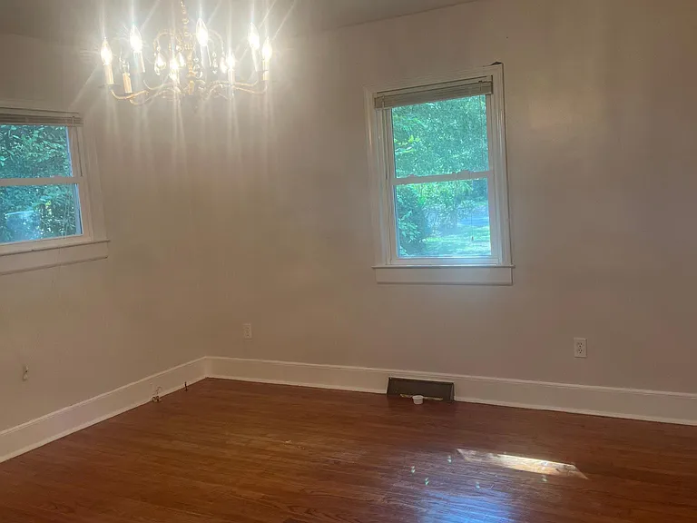 912 Hebron Rd — Photo 8