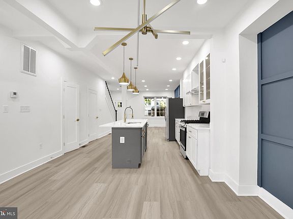 5th image of 623 Longfellow St NW