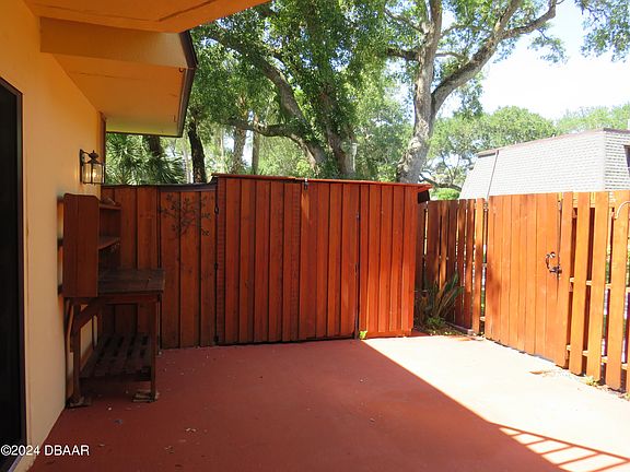 5th image of 3826 Saxon Dr