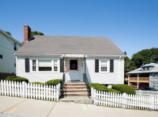 5 Bateman St, Roslindale, MA 02131