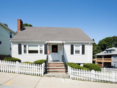 5 Bateman St, Roslindale, MA, 02131
