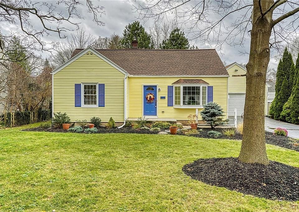 1st image of 11 Devonshire Dr