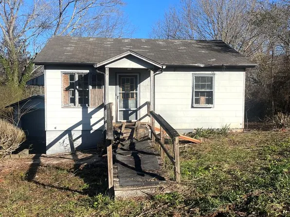 39 Justus St, Andrews, NC 28901