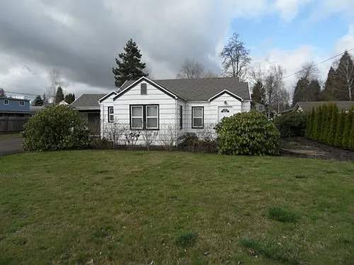 2952 Sunset Dr photo 1