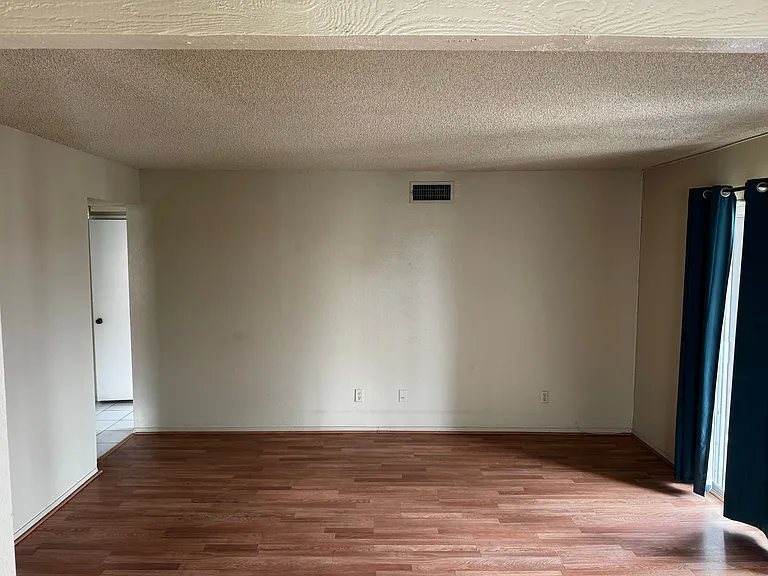 1405 Vegas Valley Dr #112 — Photo 4