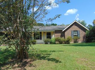 1504 Shelia Dr, McComb, MS 39648