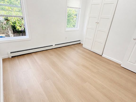 4th image of 267 20th St APT 2R