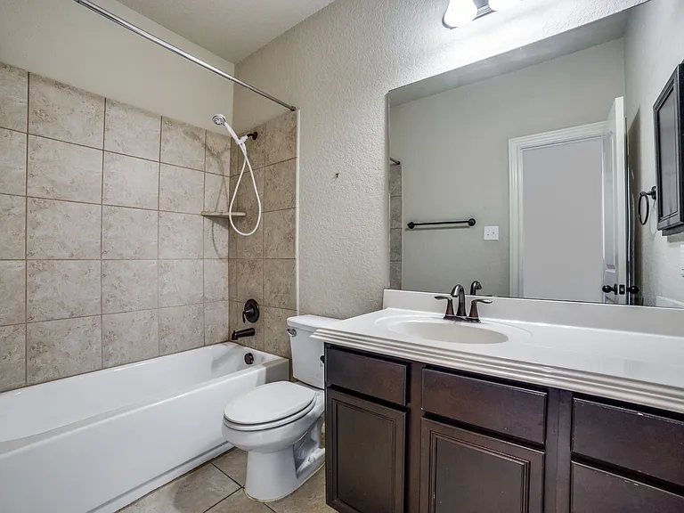 2514 Ladera Bnd — Photo 16