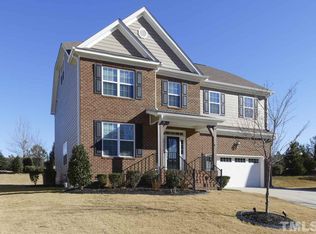 135 Idlewood Ln, Clayton, NC 27527