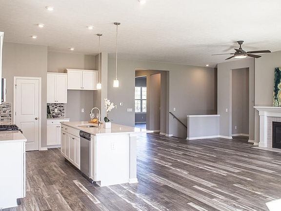 4th image of 2470 Voyagers Cir