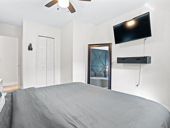 3rd image of 6244 S Martindale Ave