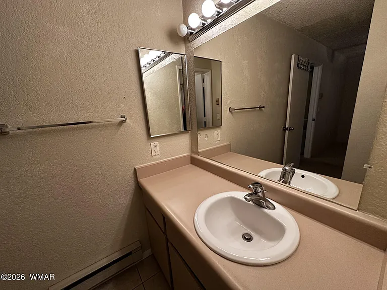 2700 S White Mountain Rd — Photo 13