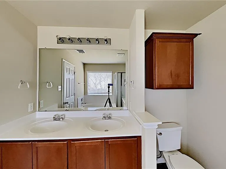 200 Adriana Ln — Photo 16