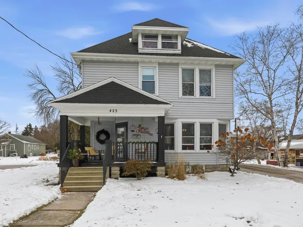 423 E Doty Ave, Neenah, WI 54956